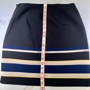 🥳💐WHiTE HOUSE/BLACK MARKET Skirt, Black with navy, black, yellow striped. Size 6